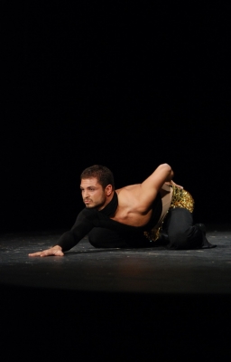 Азад Каан (Azad Kaan)